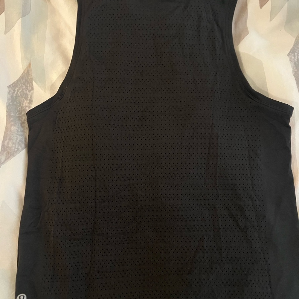 Black Sleeveless Athletic Top